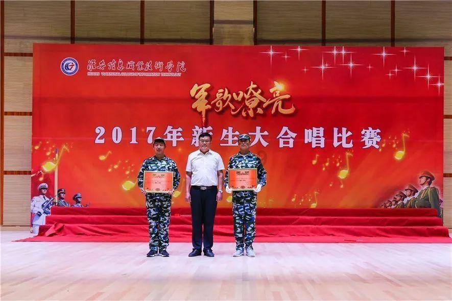 军团要塞2稀有帽子竟卖出1万美元
